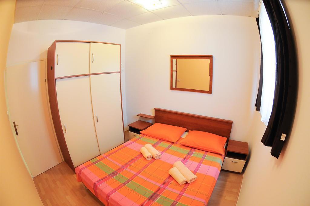 Apartments Marija Petricevic Podstrana Rom bilde