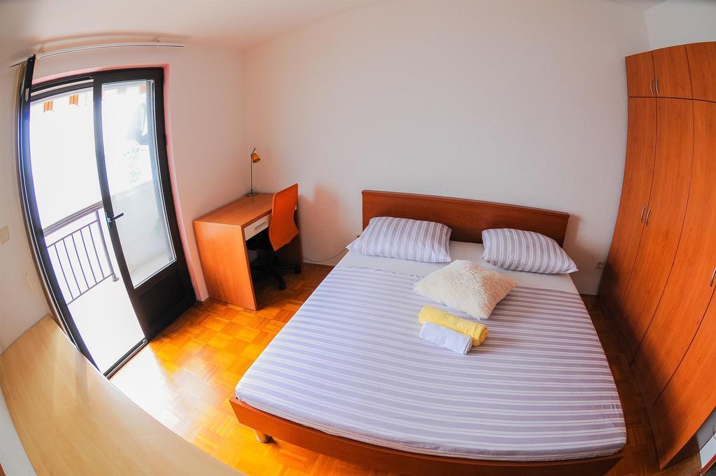 Apartments Marija Petricevic Podstrana Rom bilde