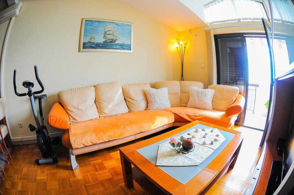 Apartments Marija Petricevic Podstrana Rom bilde