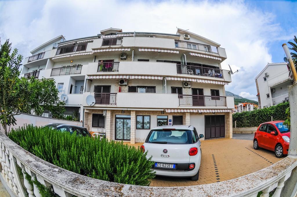 Apartments Marija Petricevic Podstrana Rom bilde